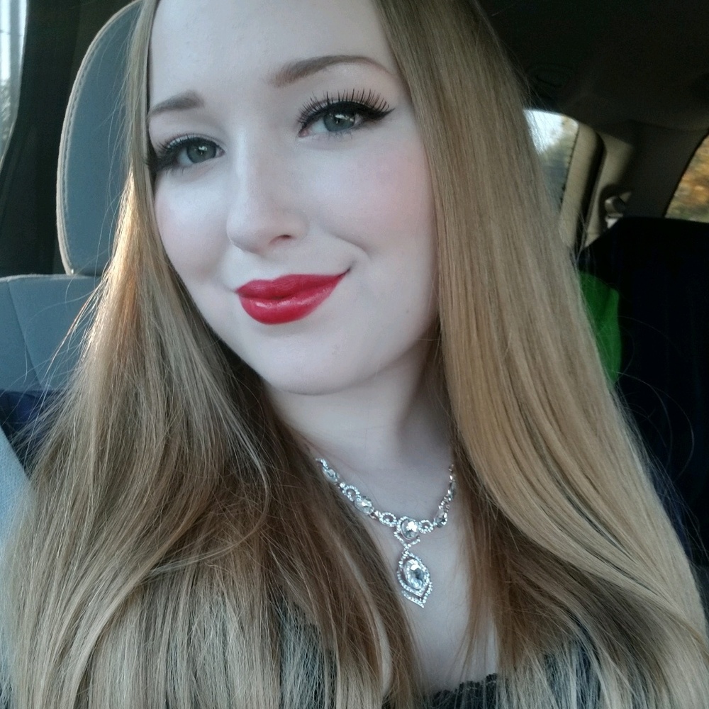 Meet your Posher, Kayla